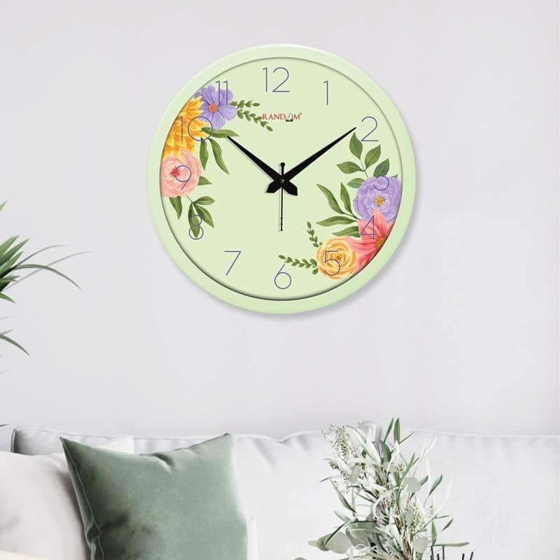 wall clock gillie wall clock 1.jpg